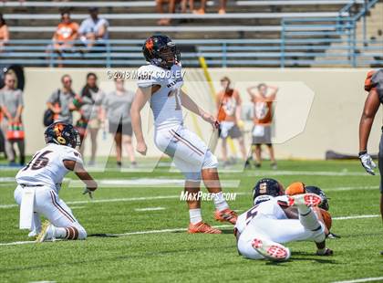 Thumbnail 2 in Hutto vs. West Mesquite photogallery.