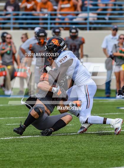Thumbnail 1 in Hutto vs. West Mesquite photogallery.