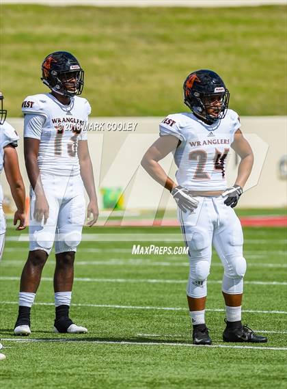 Thumbnail 2 in Hutto vs. West Mesquite photogallery.