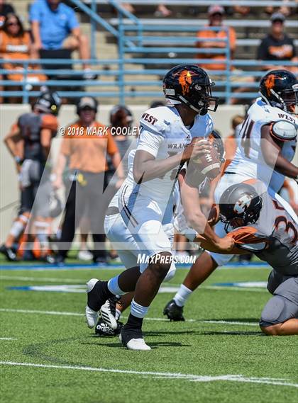 Thumbnail 2 in Hutto vs. West Mesquite photogallery.