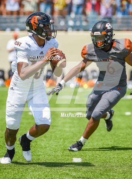 Thumbnail 1 in Hutto vs. West Mesquite photogallery.