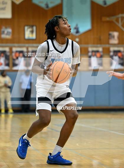 Thumbnail 3 in Armijo @ Burbank photogallery.