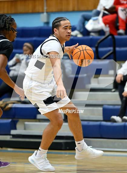 Thumbnail 1 in Armijo @ Burbank photogallery.
