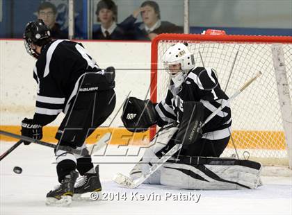 Thumbnail 1 in Xavier vs. St. Joseph (West Haven Christmas D1 3rd Place) photogallery.