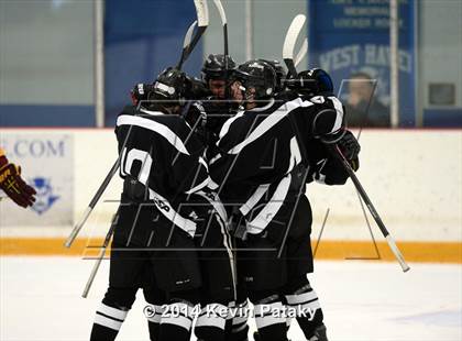 Thumbnail 2 in Xavier vs. St. Joseph (West Haven Christmas D1 3rd Place) photogallery.