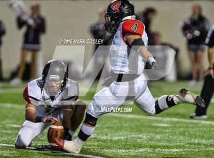 Thumbnail 2 in West vs. Cameron Yoe (UIL 3A Bi-District Playoff) photogallery.