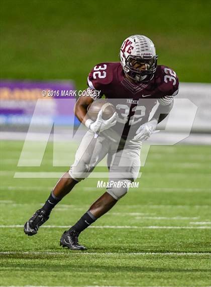 Thumbnail 2 in West vs. Cameron Yoe (UIL 3A Bi-District Playoff) photogallery.