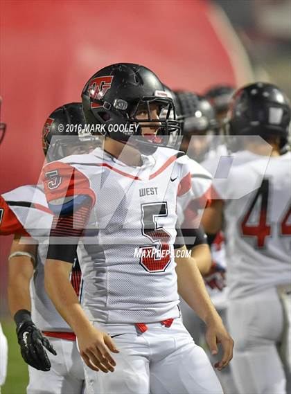 Thumbnail 1 in West vs. Cameron Yoe (UIL 3A Bi-District Playoff) photogallery.
