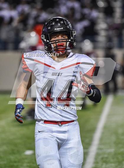 Thumbnail 3 in West vs. Cameron Yoe (UIL 3A Bi-District Playoff) photogallery.