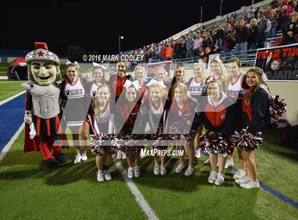 Thumbnail 3 in West vs. Cameron Yoe (UIL 3A Bi-District Playoff) photogallery.