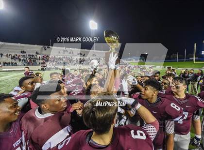Thumbnail 2 in West vs. Cameron Yoe (UIL 3A Bi-District Playoff) photogallery.