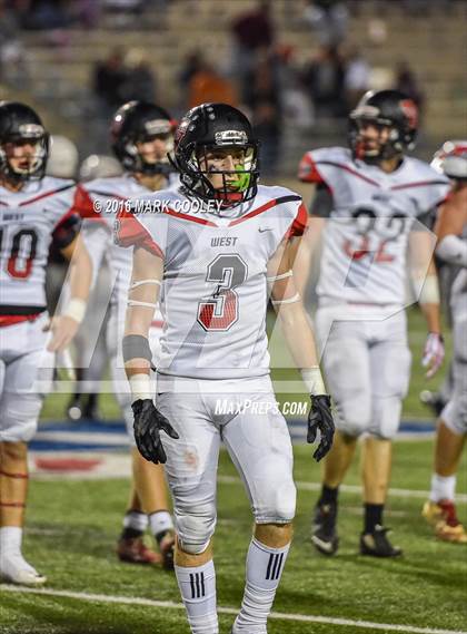 Thumbnail 2 in West vs. Cameron Yoe (UIL 3A Bi-District Playoff) photogallery.