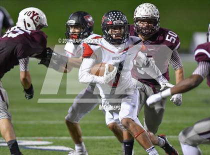 Thumbnail 3 in West vs. Cameron Yoe (UIL 3A Bi-District Playoff) photogallery.