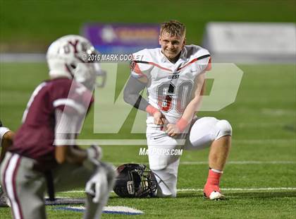 Thumbnail 2 in West vs. Cameron Yoe (UIL 3A Bi-District Playoff) photogallery.