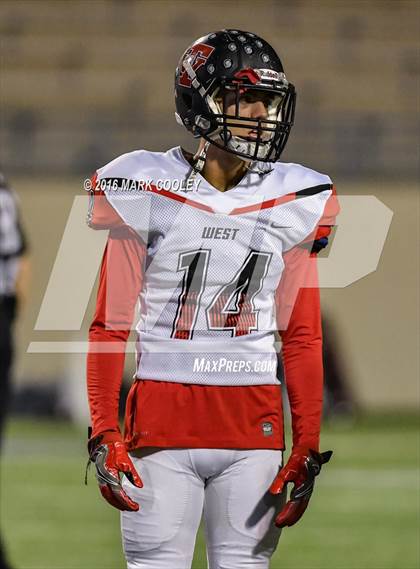 Thumbnail 1 in West vs. Cameron Yoe (UIL 3A Bi-District Playoff) photogallery.