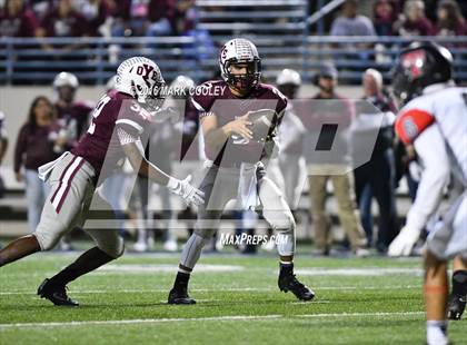 Thumbnail 1 in West vs. Cameron Yoe (UIL 3A Bi-District Playoff) photogallery.