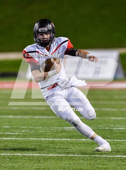 Thumbnail 3 in West vs. Cameron Yoe (UIL 3A Bi-District Playoff) photogallery.