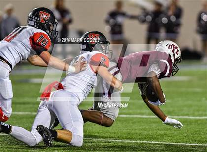 Thumbnail 2 in West vs. Cameron Yoe (UIL 3A Bi-District Playoff) photogallery.