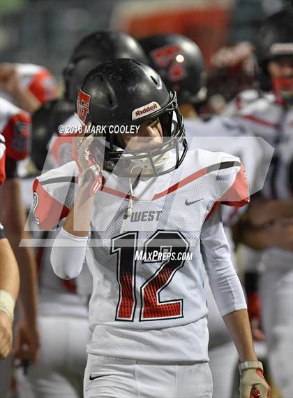 Thumbnail 3 in West vs. Cameron Yoe (UIL 3A Bi-District Playoff) photogallery.