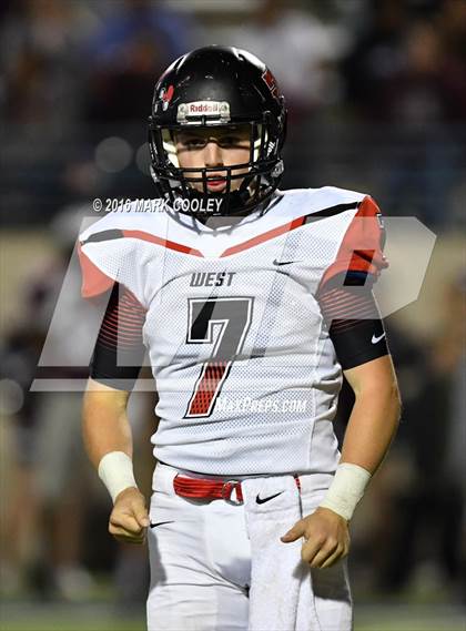 Thumbnail 3 in West vs. Cameron Yoe (UIL 3A Bi-District Playoff) photogallery.