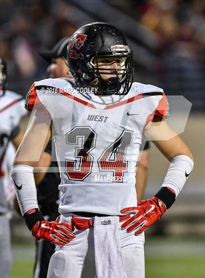 Thumbnail 1 in West vs. Cameron Yoe (UIL 3A Bi-District Playoff) photogallery.