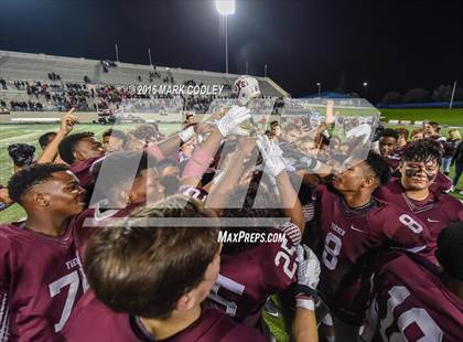 Thumbnail 3 in West vs. Cameron Yoe (UIL 3A Bi-District Playoff) photogallery.
