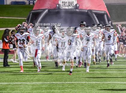 Thumbnail 2 in West vs. Cameron Yoe (UIL 3A Bi-District Playoff) photogallery.