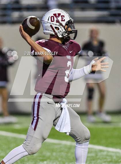 Thumbnail 1 in West vs. Cameron Yoe (UIL 3A Bi-District Playoff) photogallery.