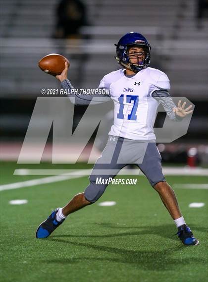 Thumbnail 3 in Pleasant Grove vs Davis photogallery.