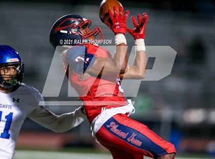 Thumbnail 1 in Pleasant Grove vs Davis photogallery.
