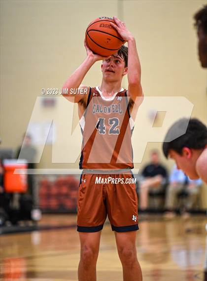 Thumbnail 2 in Giddings vs Caldwell photogallery.