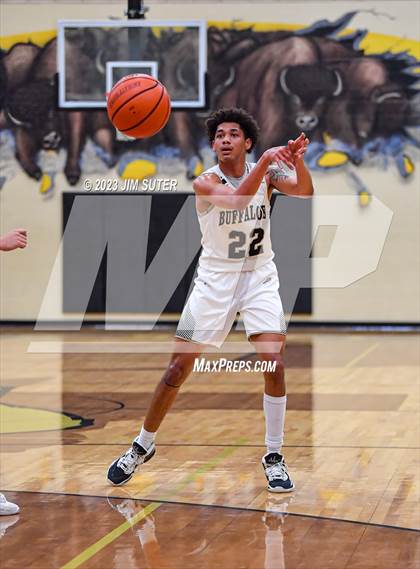 Thumbnail 3 in Giddings vs Caldwell photogallery.