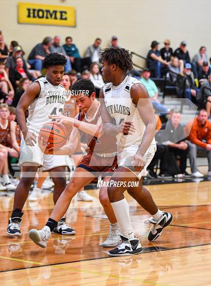 Thumbnail 2 in Giddings vs Caldwell photogallery.
