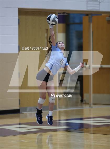 Thumbnail 1 in Fort Frye vs. Adena (OHSAA D3 Regional) photogallery.