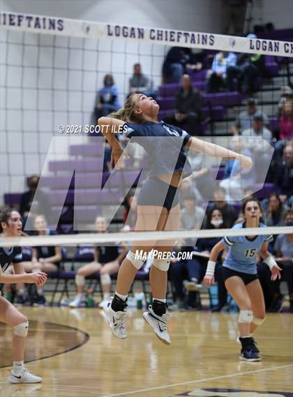 Thumbnail 1 in Fort Frye vs. Adena (OHSAA D3 Regional) photogallery.