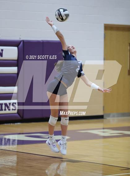 Thumbnail 3 in Fort Frye vs. Adena (OHSAA D3 Regional) photogallery.