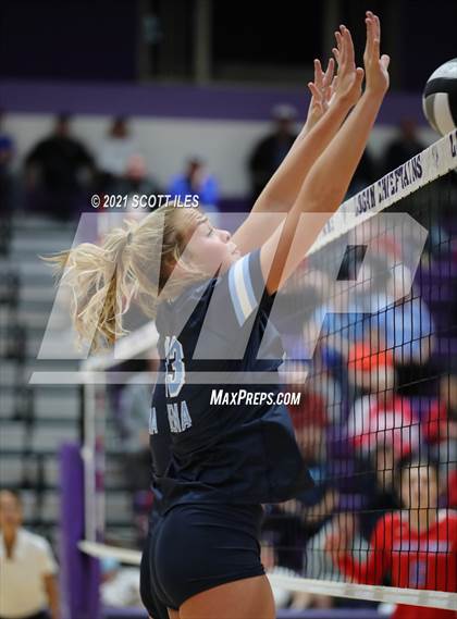 Thumbnail 3 in Fort Frye vs. Adena (OHSAA D3 Regional) photogallery.