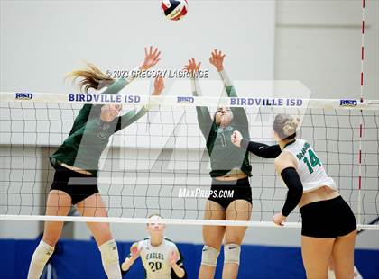 Thumbnail 1 in Prosper vs Southlake Carroll (UIL 6A Volleyball Regional Semifinals) photogallery.