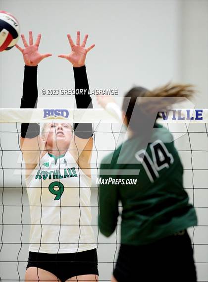 Thumbnail 3 in Prosper vs Southlake Carroll (UIL 6A Volleyball Regional Semifinals) photogallery.