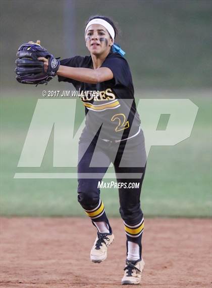 Thumbnail 2 in Marcos de Niza vs Veritas Prep (Chandler Prep Softball Classic Gold Final) photogallery.