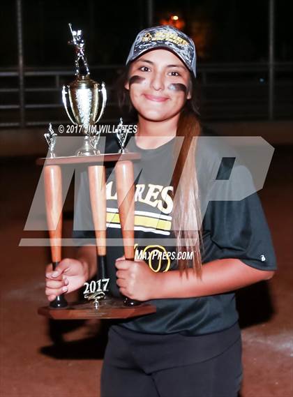 Thumbnail 2 in Marcos de Niza vs Veritas Prep (Chandler Prep Softball Classic Gold Final) photogallery.