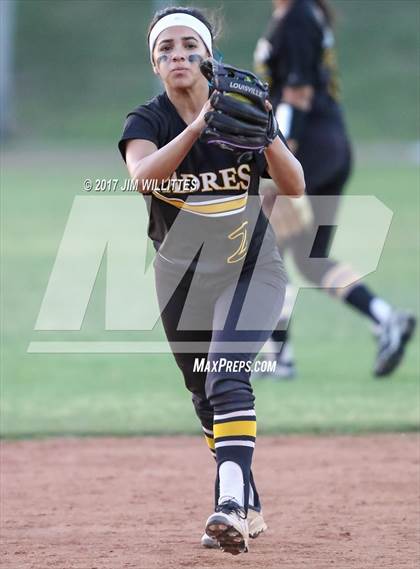 Thumbnail 3 in Marcos de Niza vs Veritas Prep (Chandler Prep Softball Classic Gold Final) photogallery.