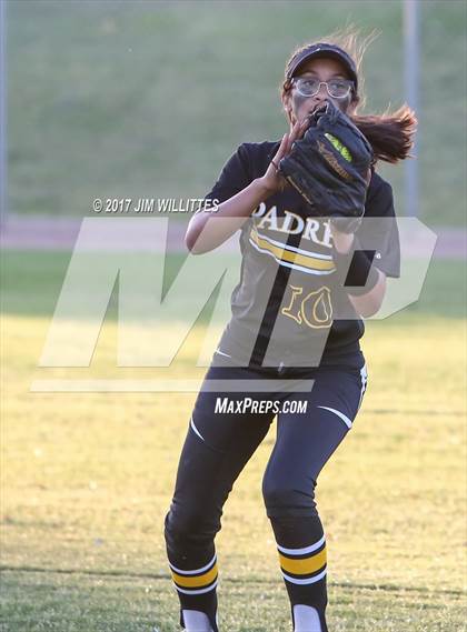 Thumbnail 2 in Marcos de Niza vs Veritas Prep (Chandler Prep Softball Classic Gold Final) photogallery.