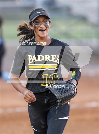 Thumbnail 2 in Marcos de Niza vs Veritas Prep (Chandler Prep Softball Classic Gold Final) photogallery.