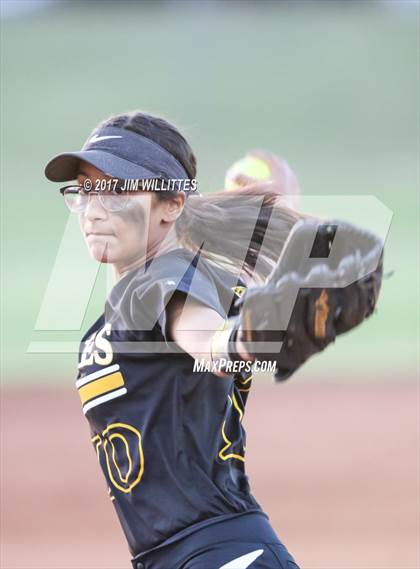 Thumbnail 1 in Marcos de Niza vs Veritas Prep (Chandler Prep Softball Classic Gold Final) photogallery.