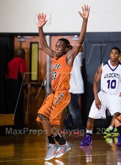 Thumbnail 3 in Dobie vs. Humble (McDonald's Texas Invitational) photogallery.