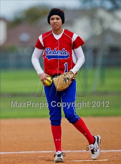 Thumbnail 1 in Brazoswood vs Hays (Brazosport Classic) photogallery.