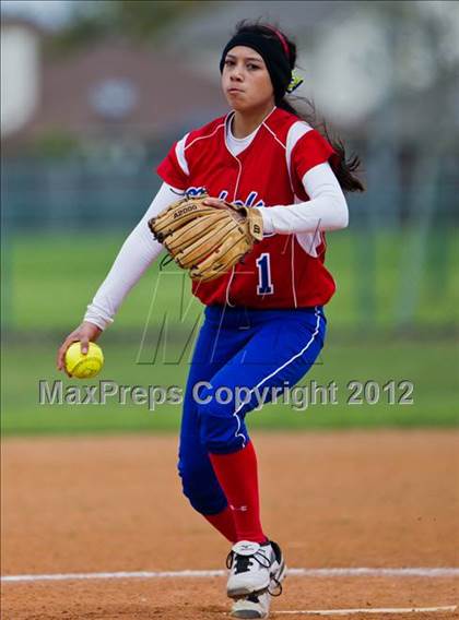 Thumbnail 1 in Brazoswood vs Hays (Brazosport Classic) photogallery.