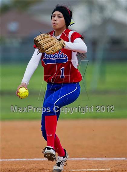 Thumbnail 1 in Brazoswood vs Hays (Brazosport Classic) photogallery.