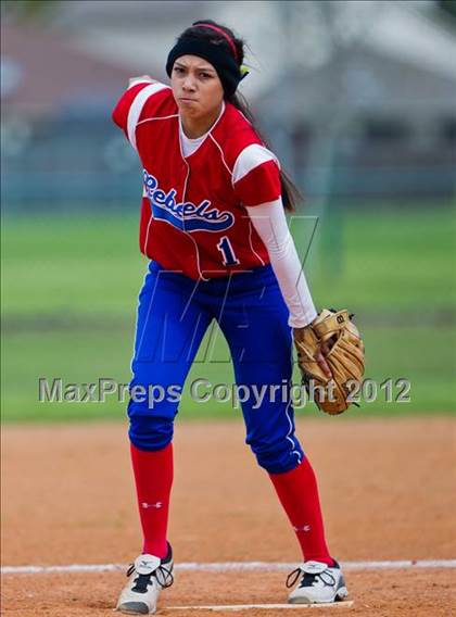 Thumbnail 2 in Brazoswood vs Hays (Brazosport Classic) photogallery.